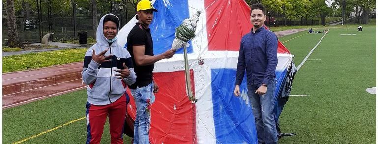 Arrestan dominicanos volaron chichigua gigante en parque de New York