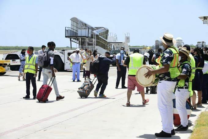 Aeropuerto de Punta Cana recibe 346 pasajeros en primer día de reapertura